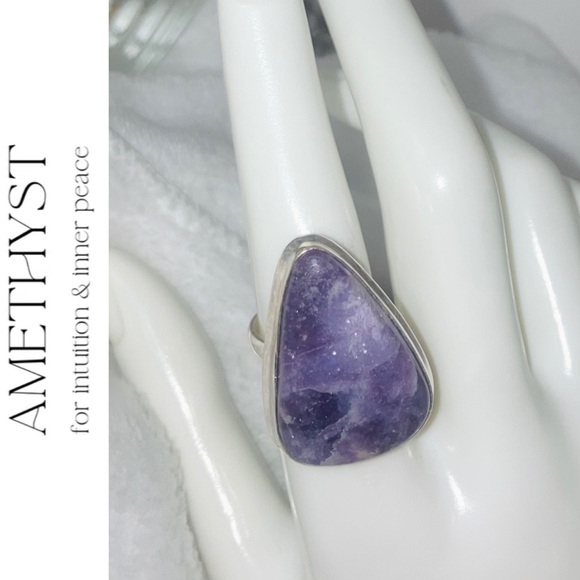 Natural Amethyst Gemstone Handmade Triangle Cut Ring - Picture 2 of 7